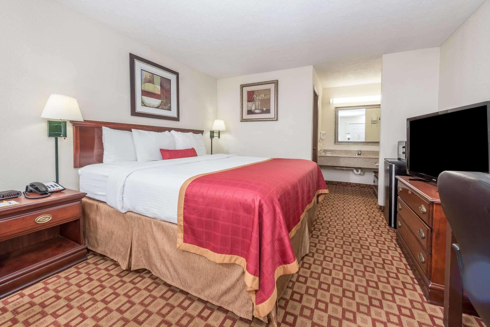 Days Inn By Wyndham Bloomington Exteriér fotografie